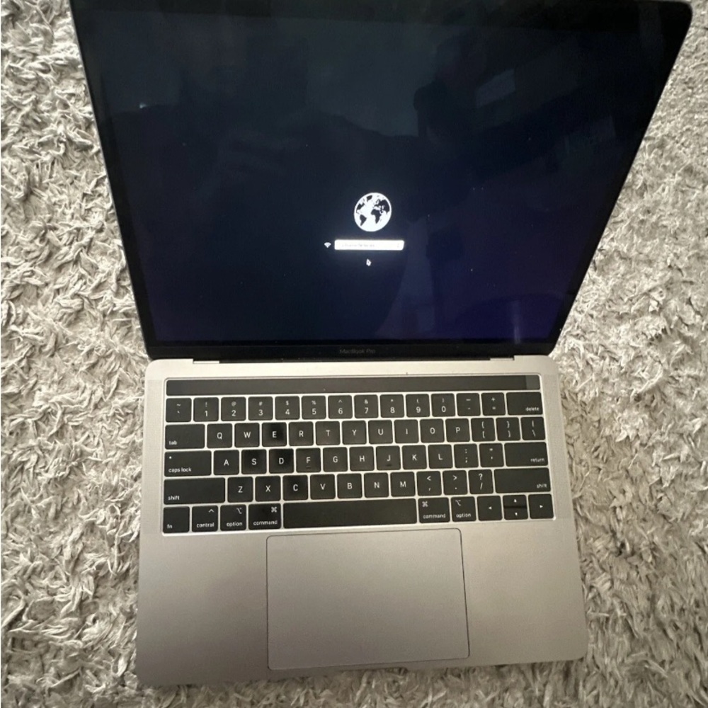 ISO Apple MacBook Pro 2023